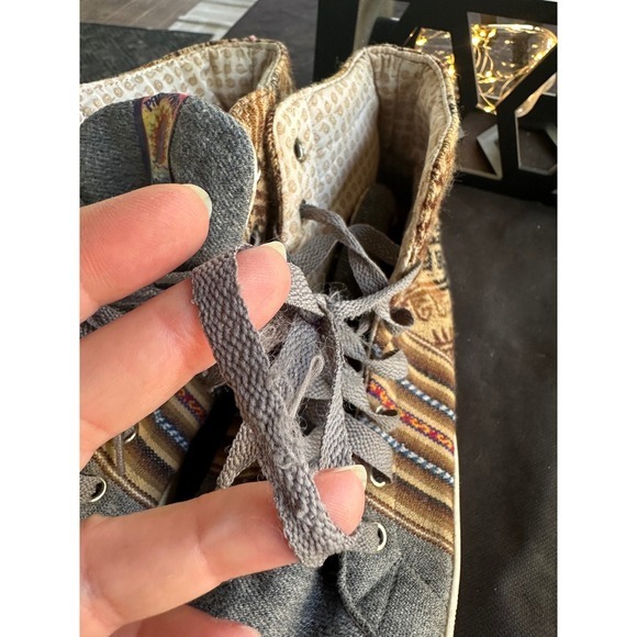 PachaMama High Top Sneakers Aztec Tribal‎ Print Canvas Sz Woman 14 or Men 12 - Picture 9 of 10